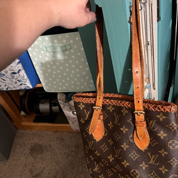 SOLD Louis Vuitton Petit Bucket Bag WITHOUT dust cover - Picture 2 of 9